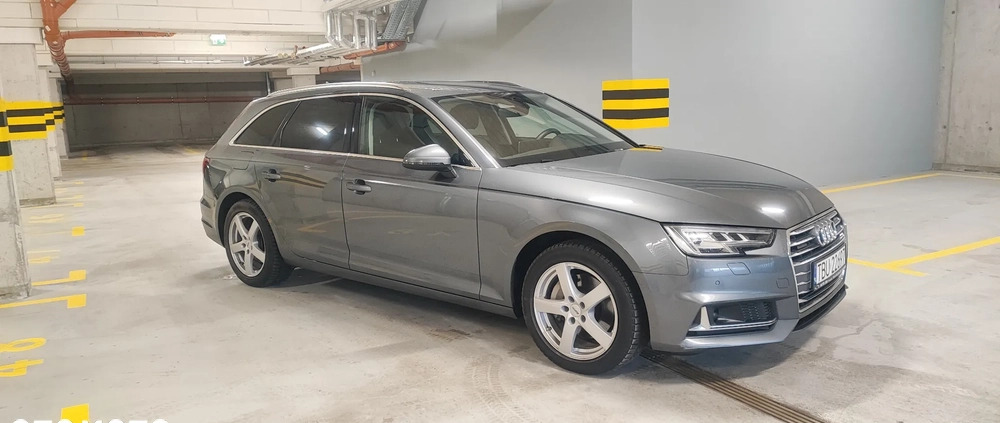 Audi A4 cena 104900 przebieg: 132700, rok produkcji 2019 z Kańczuga małe 121